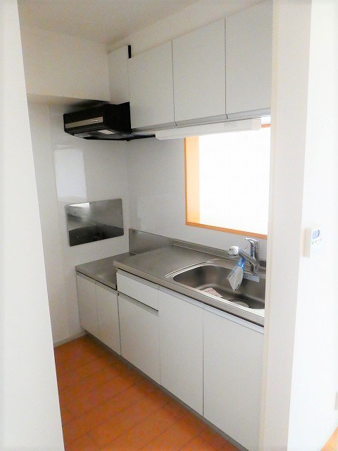 キッチン　写真は202号室です（参考）