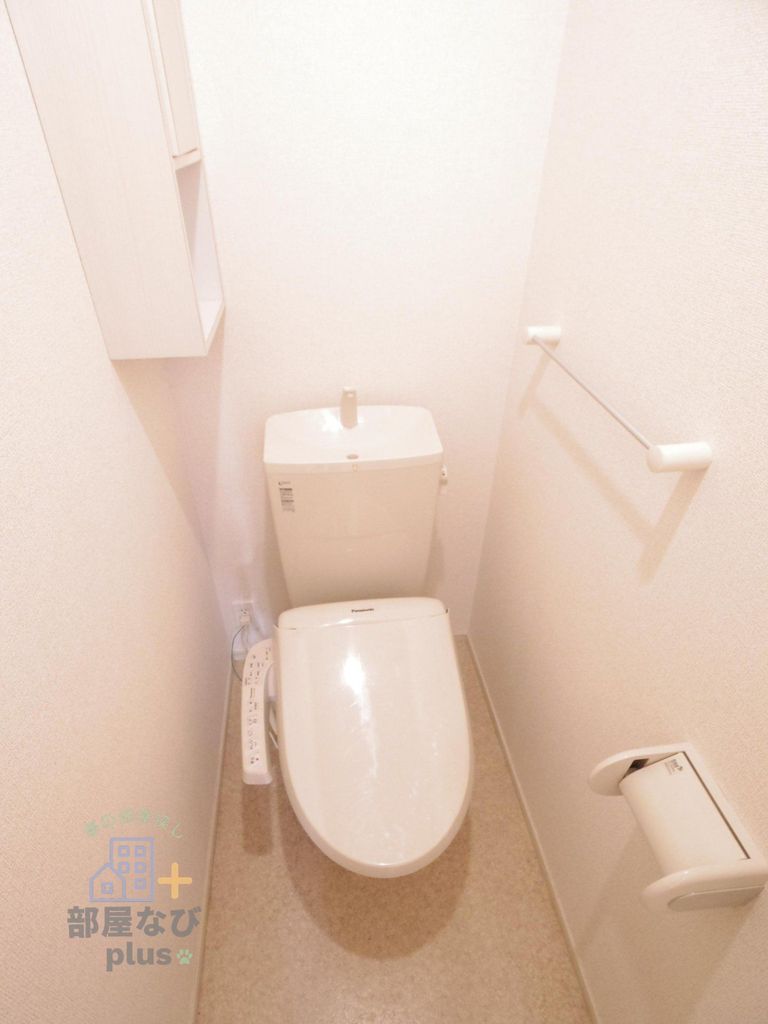 トイレ　※他号室写真です