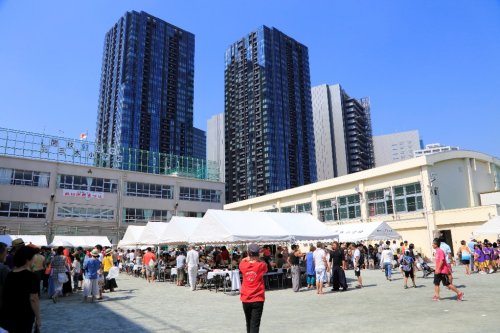 小学校　三木小学校（小学校）まで588m