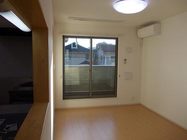 居室・リビング　ゆったりとした居間です