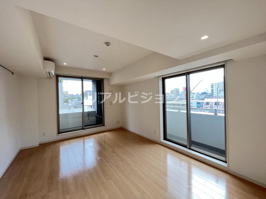 居室・リビング　別号室の参考写真です