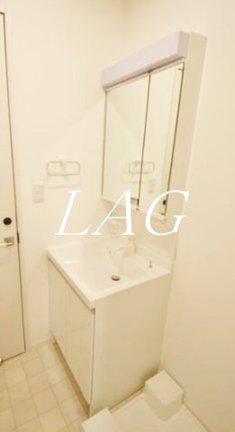 洗面設備　独立洗面台です。