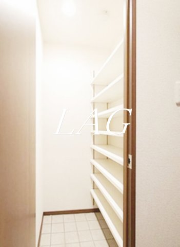 収納　シューズボックスです。