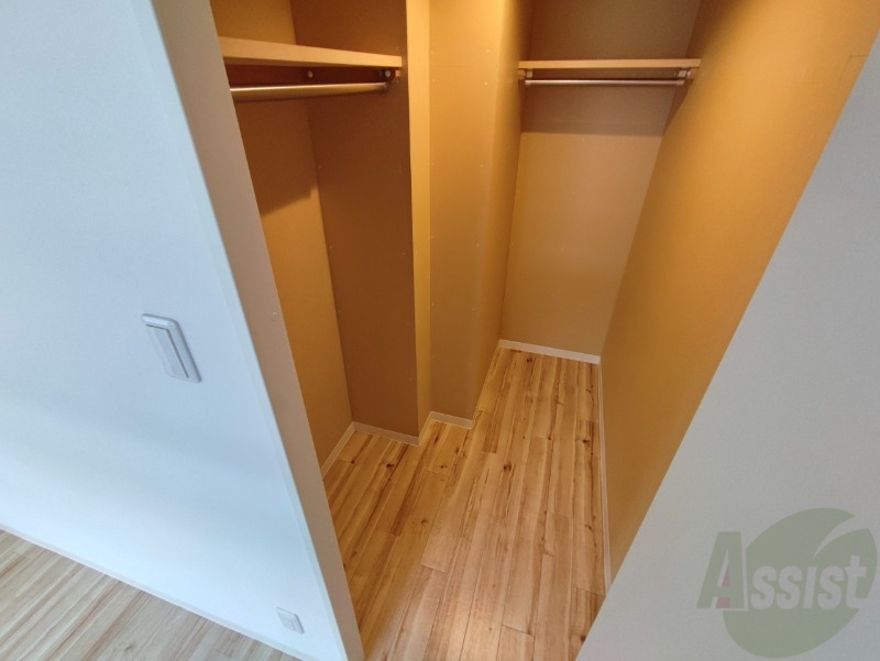 収納　寝室の収納です。部屋がすっきり片付きます。