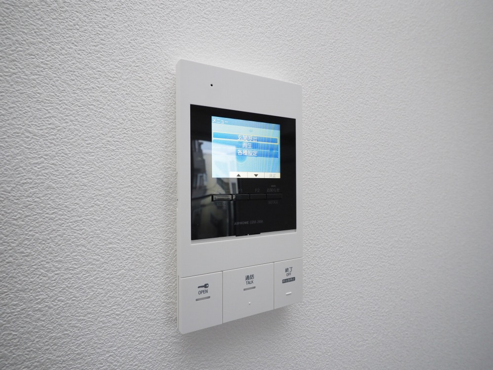 セキュリティ　防犯面に配慮したＴＶモニターホン付きです！