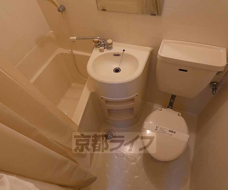 バス・シャワールーム　ユニットバスです