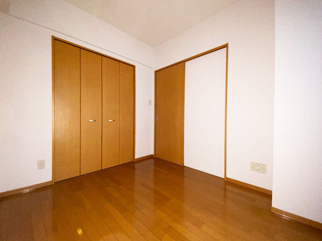 居室・リビング　参番館１０７号室　洋室