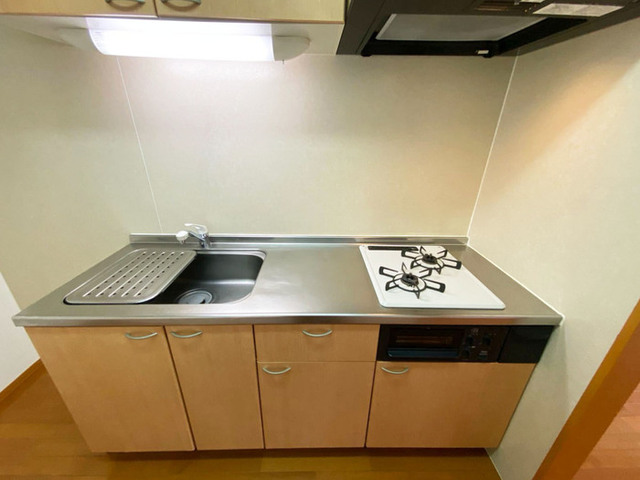 キッチン　参番館１０７号室　システムキッチン