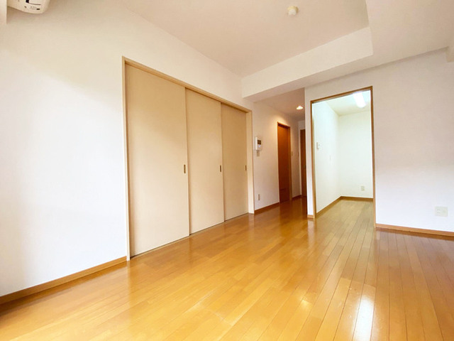 居室・リビング　参番館１０７号室　ＬＤＫ