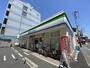 コンビニ　ファミリーマート 板橋三丁目店（コンビニ）まで147m