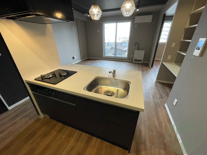 キッチン　システムキッチンで楽しくお料理できそうですね！