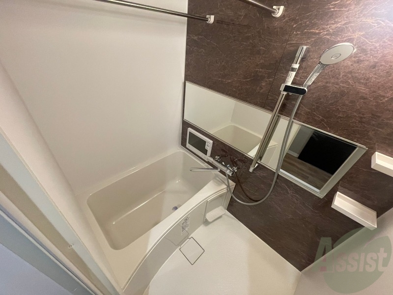 バス・シャワールーム　お風呂になります。一日の疲れを癒してくださいね。