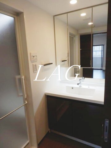 洗面設備　洗面台です。