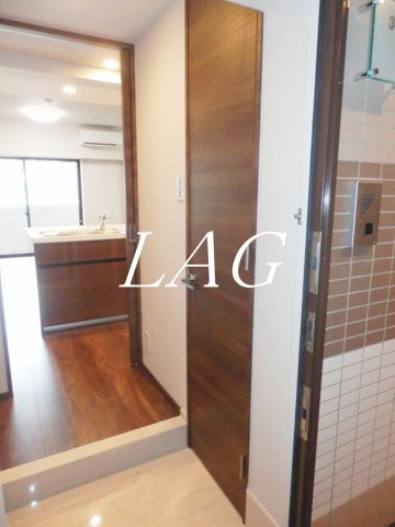 玄関　玄関です。