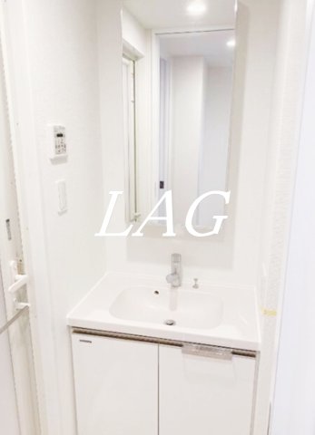 洗面設備　独立洗面台です。