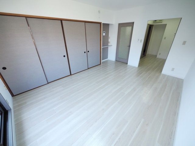 居室・リビング　※別部屋参考写真です