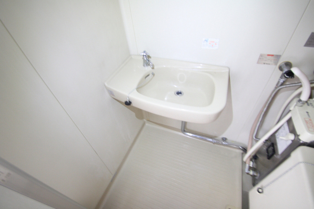 洗面設備　別室の参考写真です。※現況優先