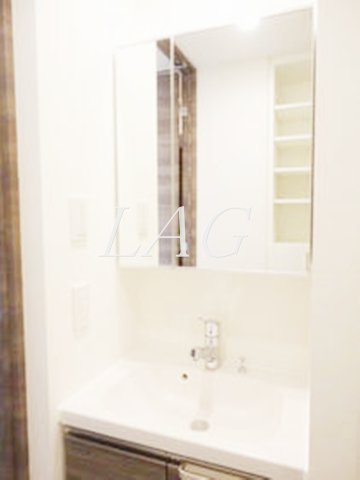 洗面設備　独立洗面台です。