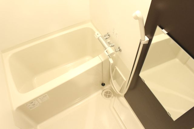 バス・シャワールーム　同タイプ室内・現状と異なる場合があります