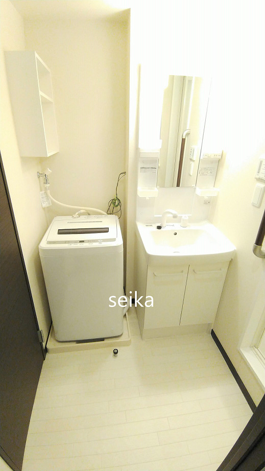 洗面設備　同タイプ室内・現状と異なる場合があります