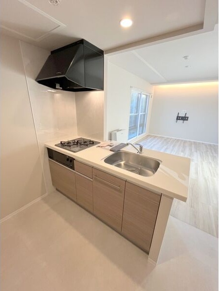 キッチン　人気の対面システムキッチンタイプです！