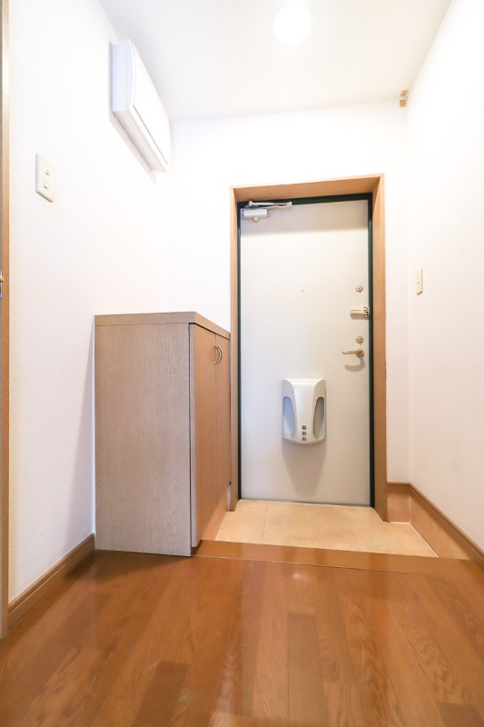 玄関　図面と現状に相違がある場合には現状を優先