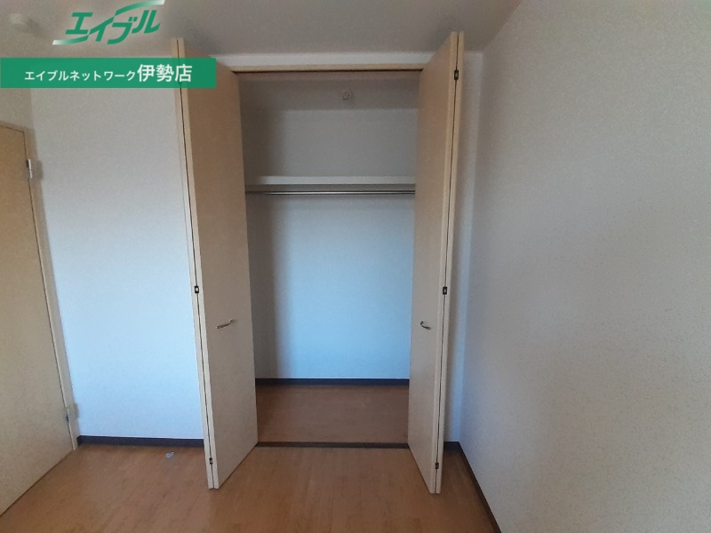 収納　同型参考写真です