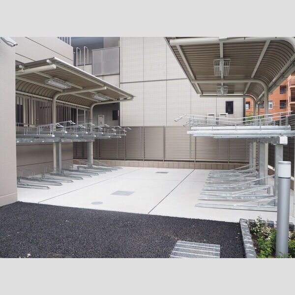 玄関　玄関　飾り棚