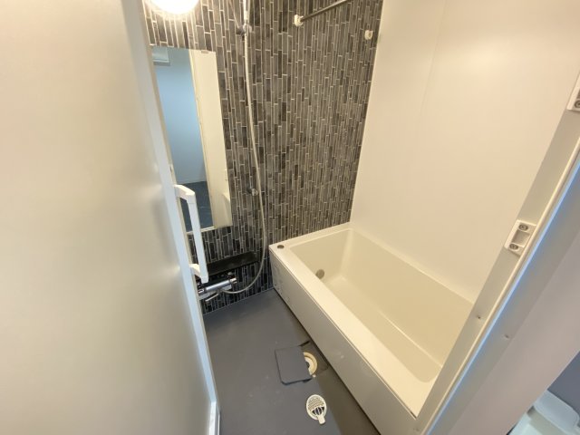 バス・シャワールーム　同型タイプの写真です。