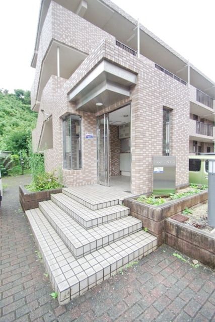 エントランス　★お問い合わせはタウンハウジング町田店まで★