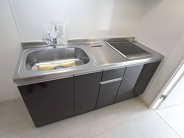 キッチン　コンパクトなキッチンで掃除もラクラク