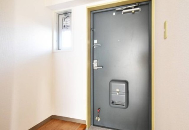 玄関　別部屋参考。