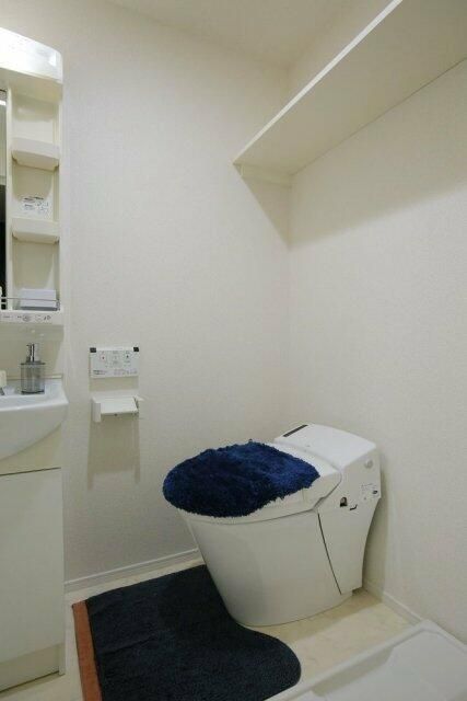 トイレ　※家具・家電・小物はイメージです。
