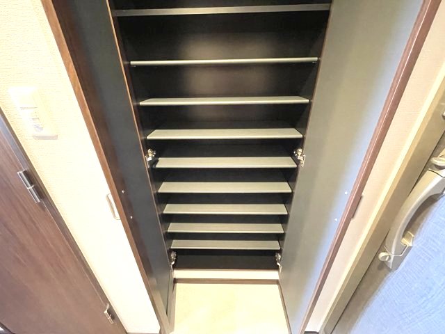 収納　イメージとして同建物他部屋を表示しています