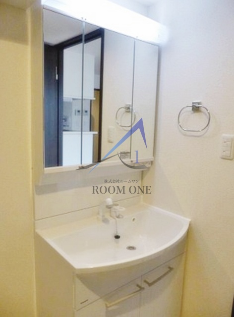 洗面設備　独立洗面台です。