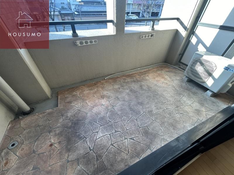 バルコニー　陽当たり良好なバルコニーです