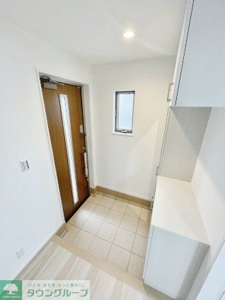 玄関　★お部屋探しは株式会社タウンハウジング東京まで★