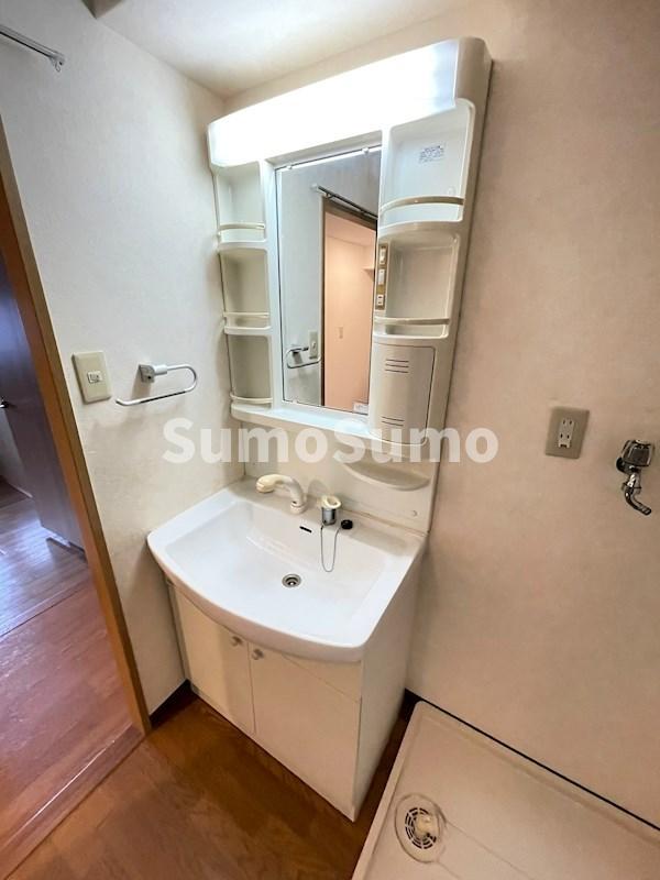 洗面設備　広い洗面スペース