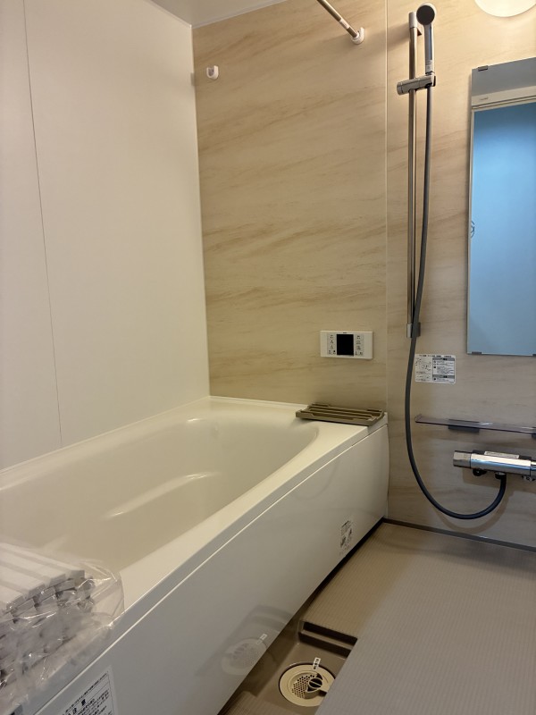 バス・シャワールーム　コンパクトで使いやすいお風呂です