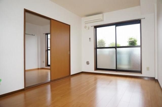 居室・リビング　※別号室参考写真です