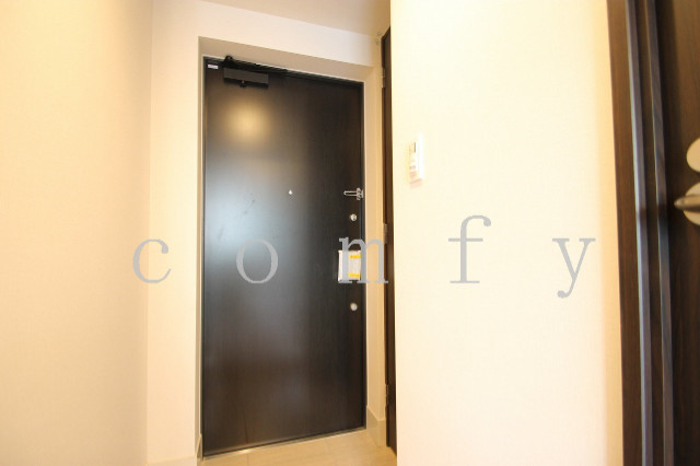 玄関　ダブルロックの玄関