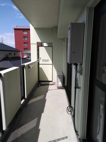 バルコニー　陽当たり良好なバルコニーです♪