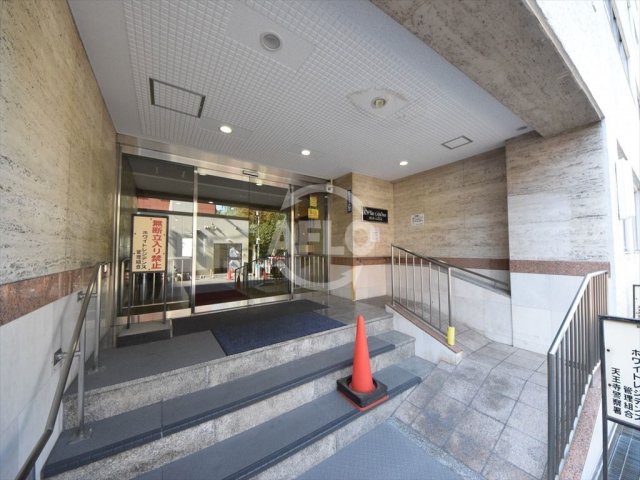 エントランス　ホワイトレジデンス　エントランス