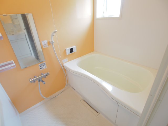 バス・シャワールーム　お風呂で日々の疲れを落としましょう