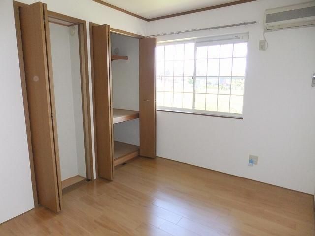 居室・リビング　★6帖の洋室です★