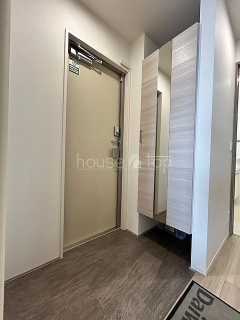 玄関　◆実際のお部屋の写真です♪