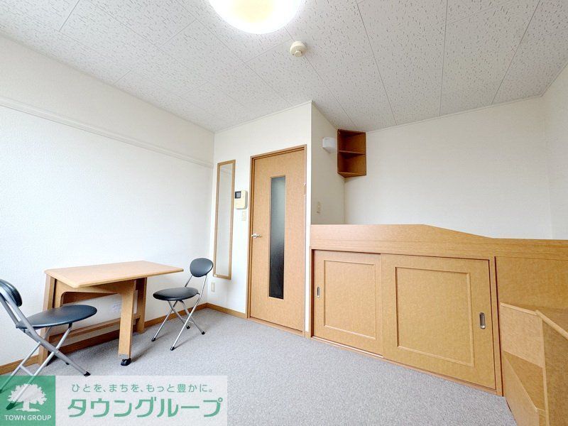 居室・リビング　別号室参考写真