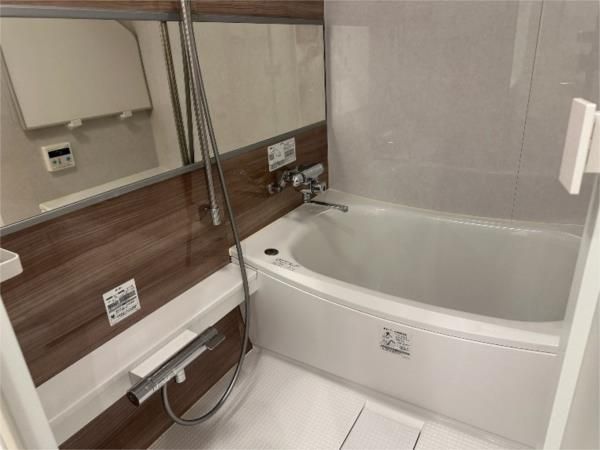 バス・シャワールーム　※別部屋参考写真