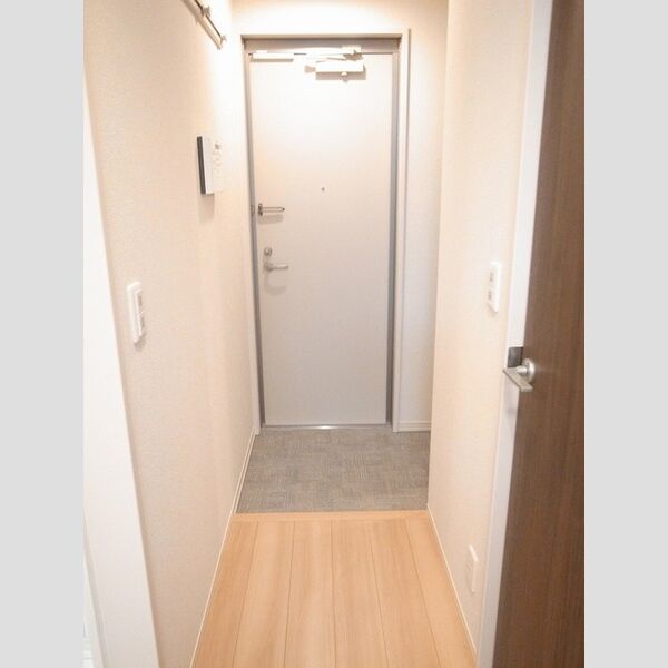 玄関　収納もある玄関です