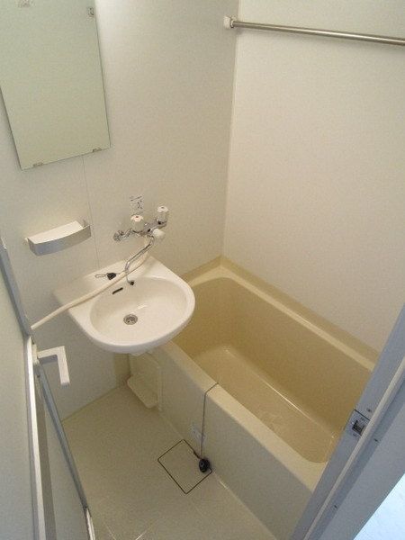 バス・シャワールーム　バスルーム・洗面台